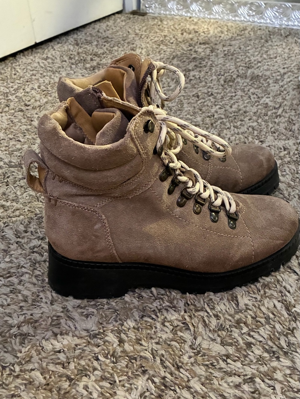 Crown Vintage Tan Leather Lace-Up Boots